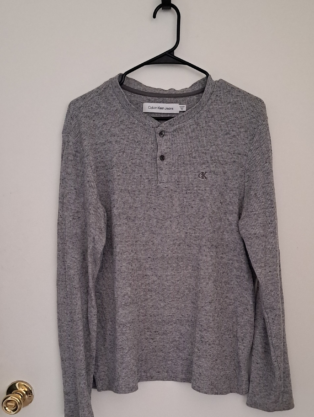 Calvin Klein Men's Heather Gray Long-Sleeve Henley